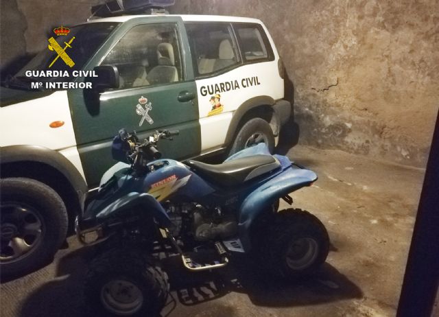 La Guardia Civil esclarece el robo en una vivienda de Pliego con la detención de sus tres presuntos autores